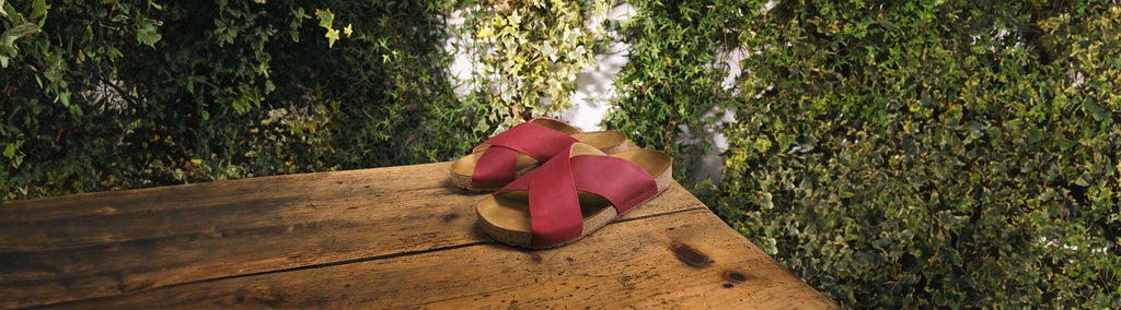 MAURI Zoccoli Ciabatte da Donna in Legno con fibia fiorato Made in MAURI Zoccoli Ciabatte da Donna in Legno con fibia fiorato Made in