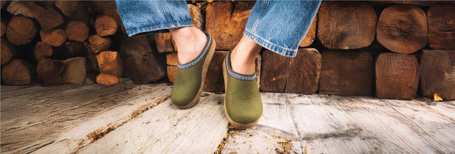 Primo piano frontale di Franzl Sabot Unisex olivgrün indossato